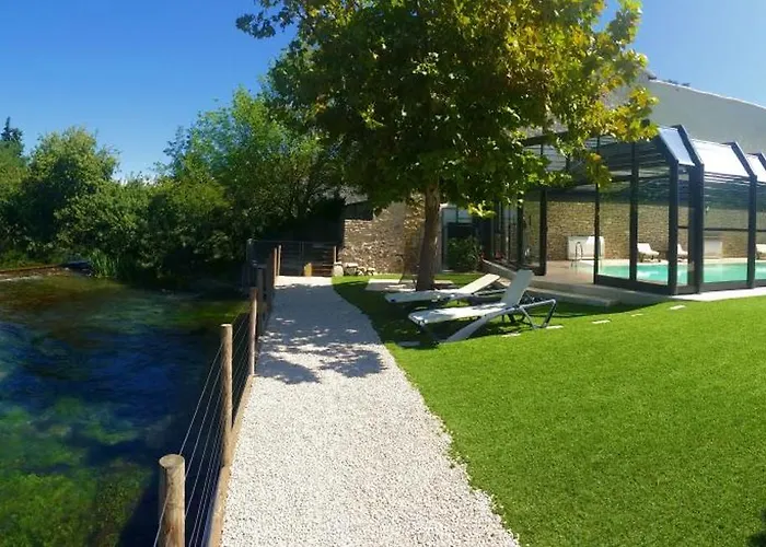 Au Murmure de la Sorgue LʼIsle-sur-la-Sorgue