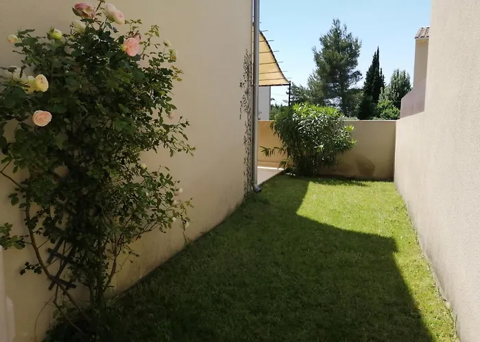 Villa Le Cabanon de Laura à LʼIsle-sur-la-Sorgue